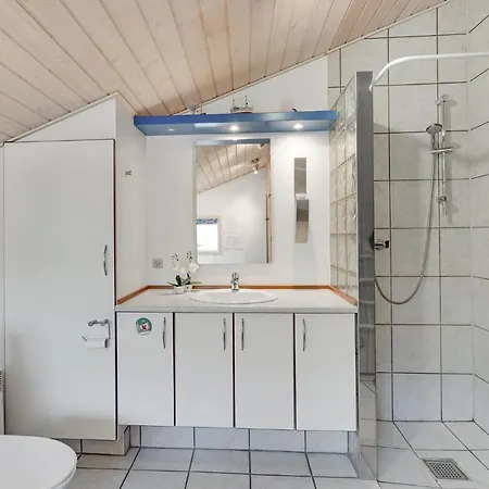 Cozy Home In Hadsund With Sauna * Hadsund